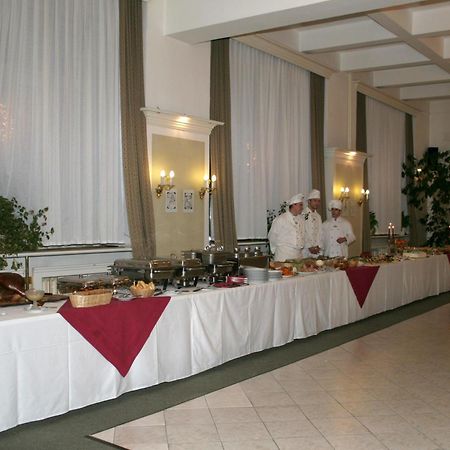 Wellness Hotel Central Klatovy Exterior photo