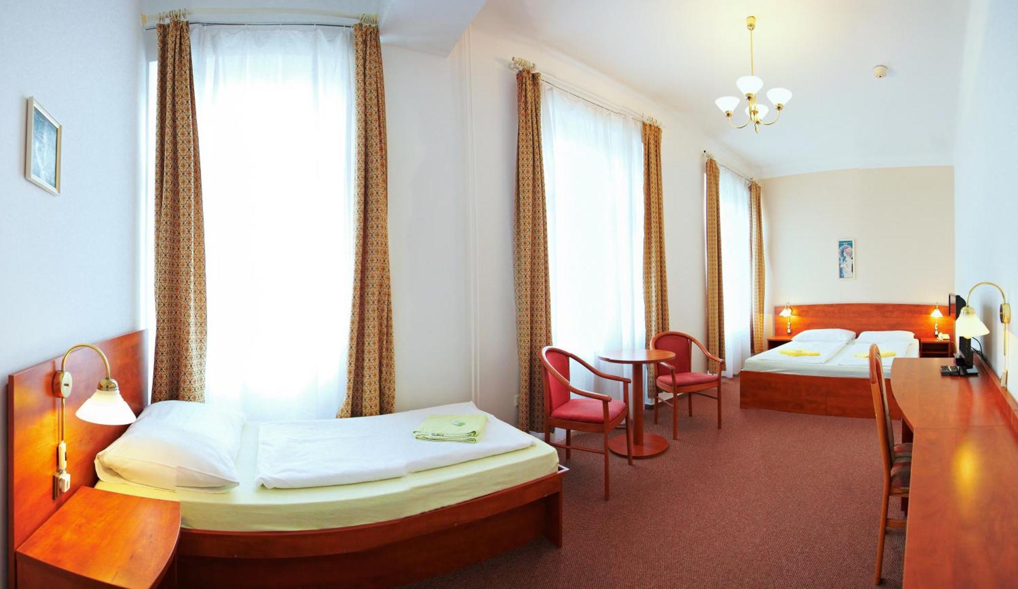 Wellness Hotel Central Klatovy Exterior photo