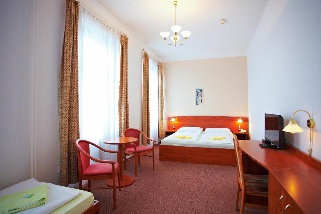 Wellness Hotel Central Klatovy Exterior photo