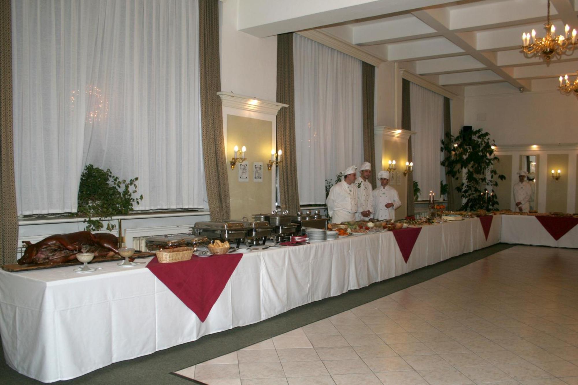 Wellness Hotel Central Klatovy Exterior photo