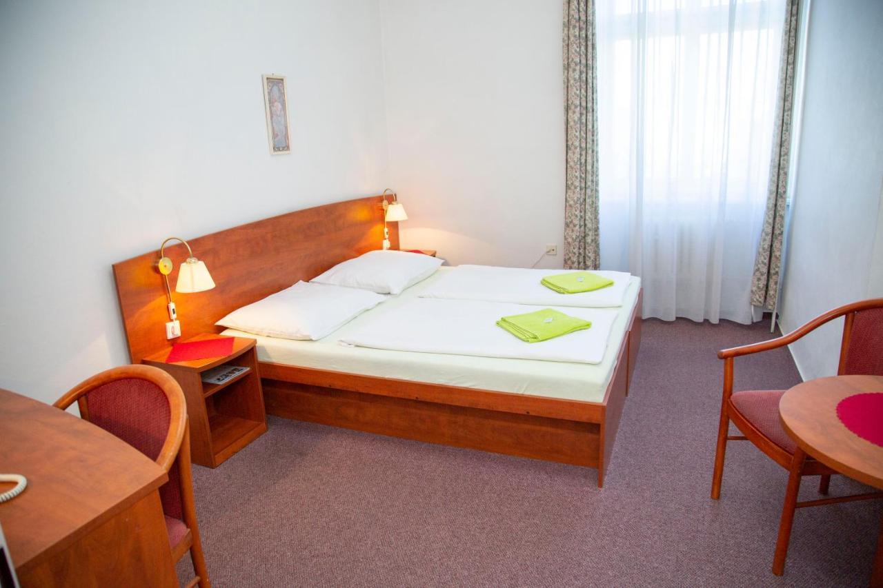 Wellness Hotel Central Klatovy Exterior photo